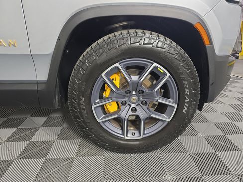 Used 2023 Rivian R1T Adventure image 11