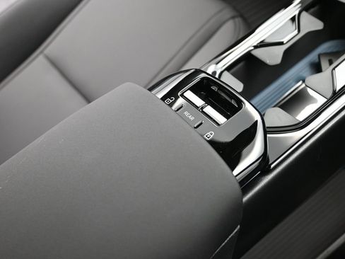 New 2026 Volvo EX30 Cross Country Ultra w/ Protection Package Premier AWD/4WD image 21