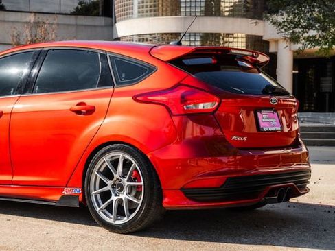 Used 2018 Ford Focus ST w/ Equipment Group 401A image 50