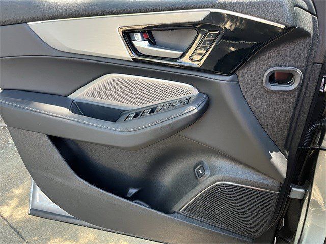 Used 2026 Acura MDX w/ Technology Package FWD image 25