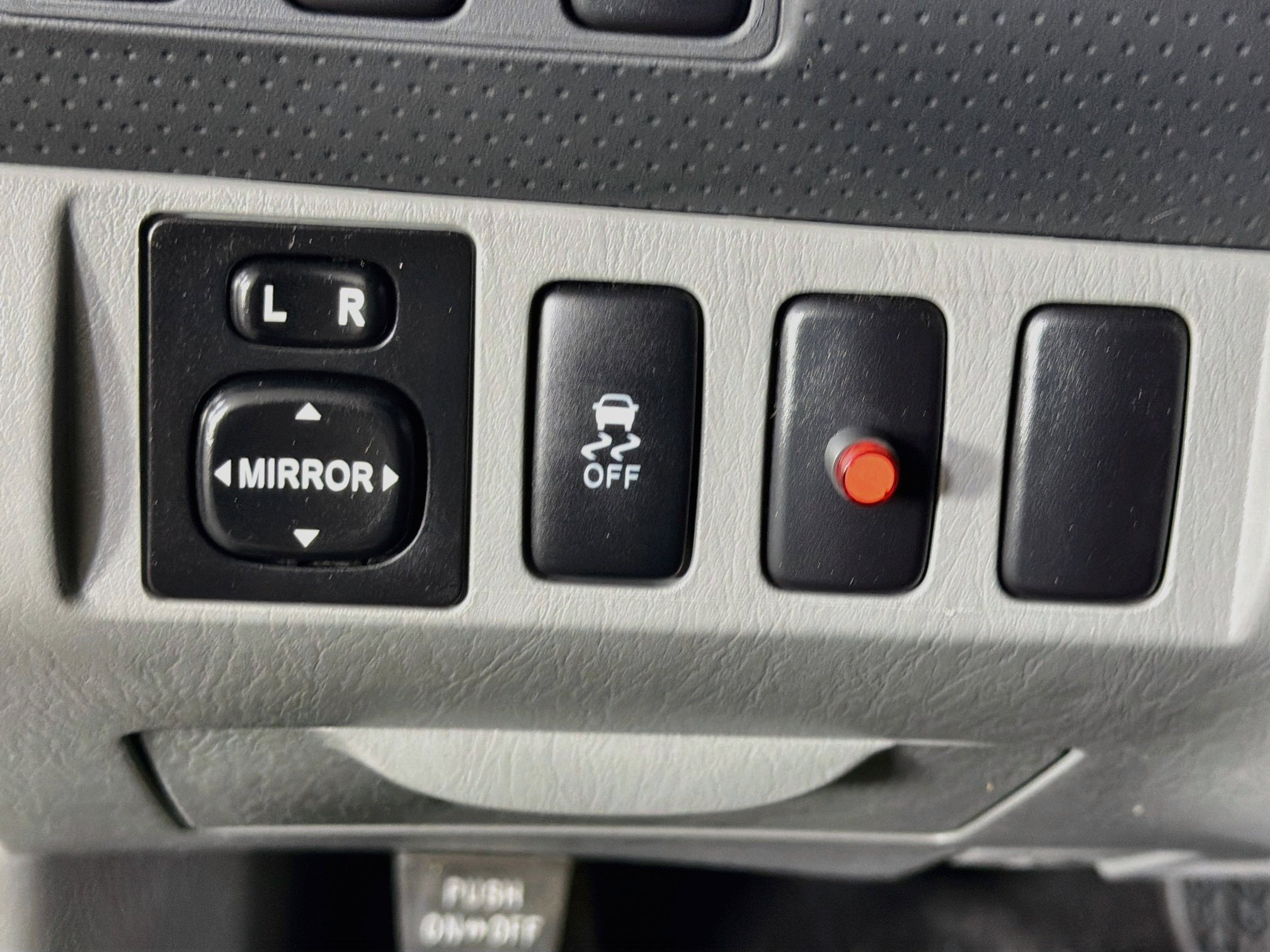 Used 2015 Toyota Tacoma PreRunner w/ SR5 Package RWD image 16