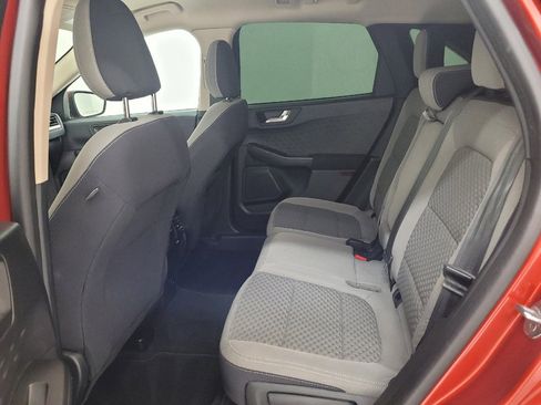 Used 2020 Ford Escape SE image 18