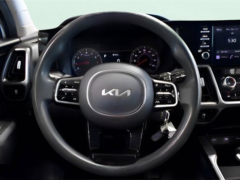 Certified 2022 Kia Sorento LX image 19
