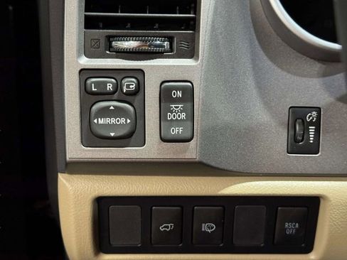 Used 2012 Toyota Sequoia Limited image 19