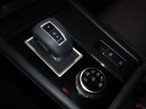 Used 2022 Mitsubishi Outlander ES image 31