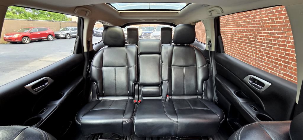 Used 2015 Nissan Pathfinder SL AWD/4WD image 8