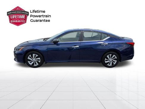 Certified 2024 Nissan Altima 2.5 S FWD image 2