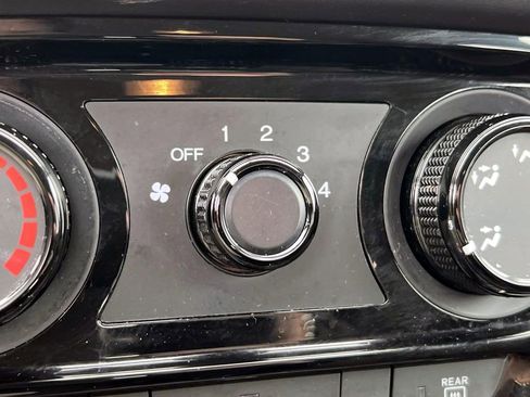 Used 2020 Honda HR-V LX image 32
