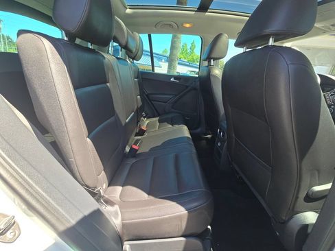 Used 2015 Volkswagen Tiguan SEL AWD/4WD image 12