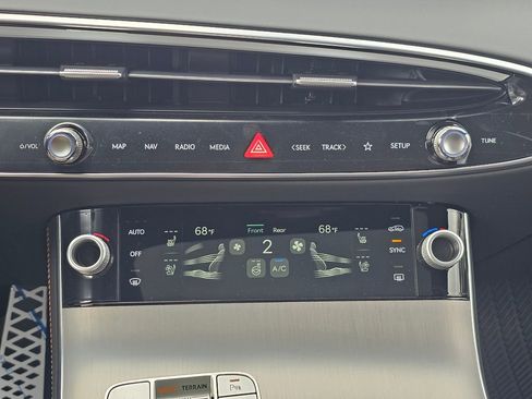New 2026 Genesis GV70 3.5T Sport Advanced AWD/4WD image 16