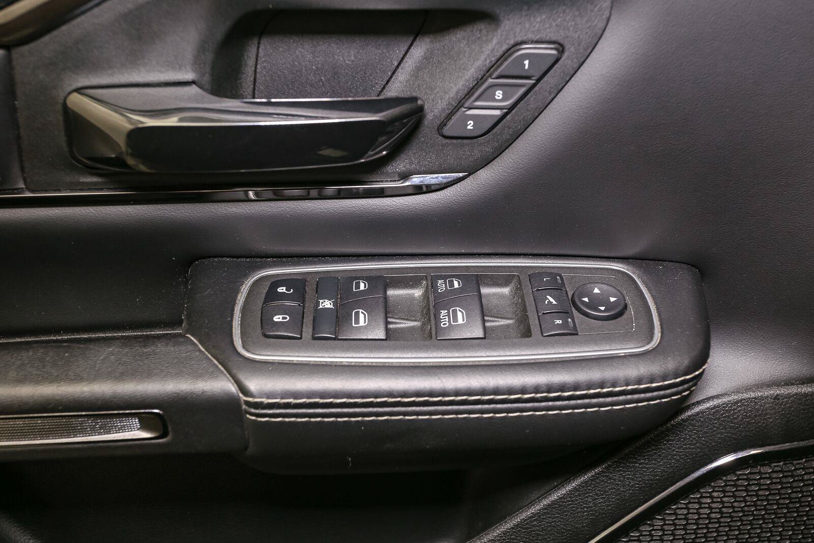 Used 2022 RAM 1500 Limited w/ Body-Colour Bumper Group AWD/4WD image 41
