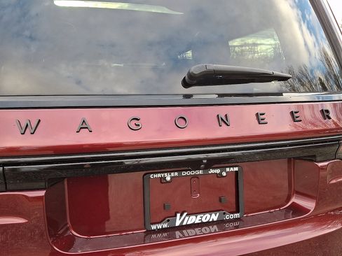 Used 2024 Jeep Wagoneer Series II image 33