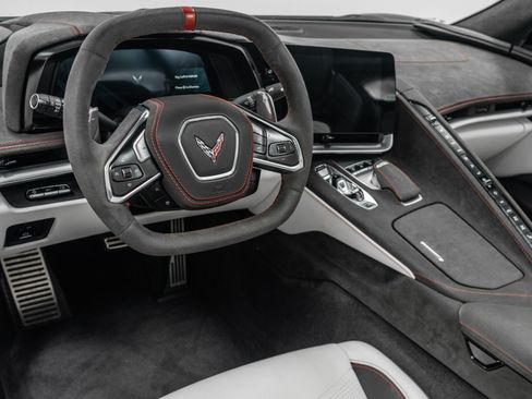 Used 2023 Chevrolet Corvette Stingray Premium Conv w/ Z51 Performance Package RWD image 13