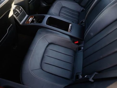 Used 2012 Mercedes-Benz CLS 550 4MATIC w/ Premium I Pkg image 13