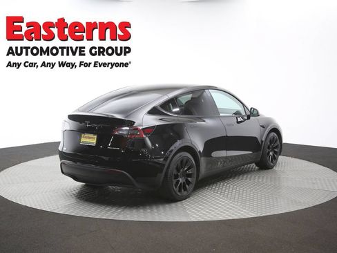 Used 2021 Tesla Model Y Long Range AWD/4WD image 35