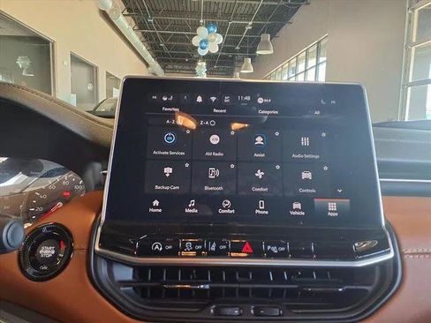 Certified 2025 Jeep Compass Limited AWD/4WD image 23