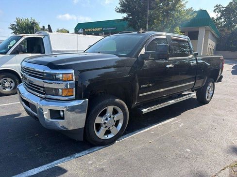 Used 2016 Chevrolet Silverado 2500 LTZ AWD/4WD image 2