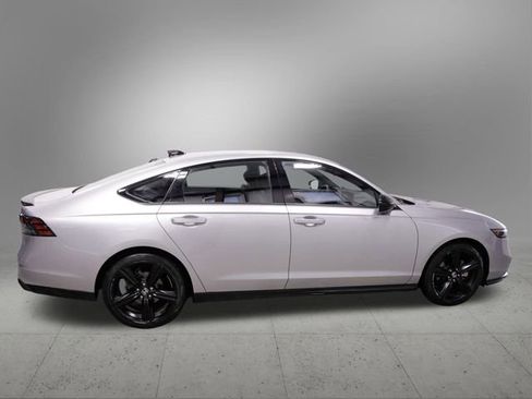 Used 2024 Honda Accord Sport image 8