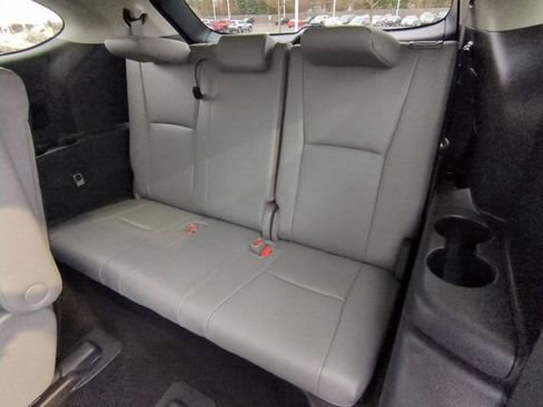 Certified 2020 Toyota Highlander XLE image 17
