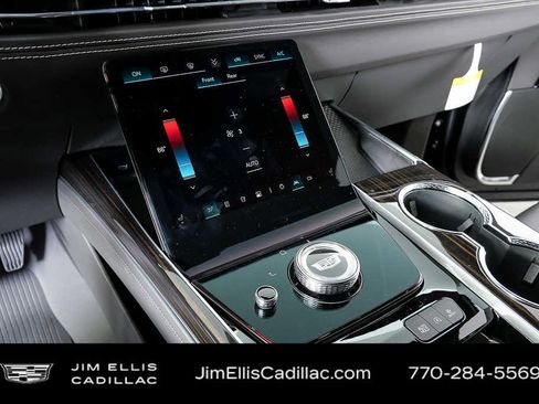 New 2026 Cadillac Escalade ESV 4WD w/ LPO, Floor Liner Package image 19