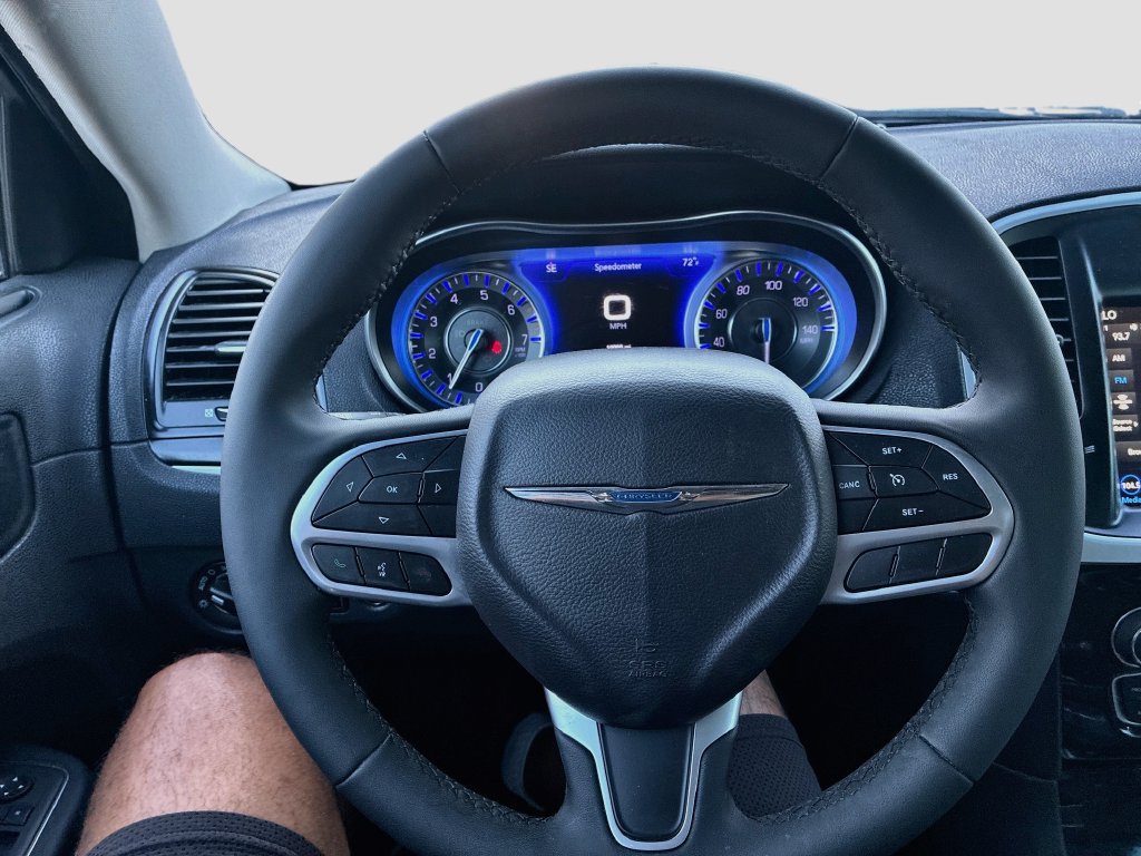 Used 2023 Chrysler 300 Touring w/ Sport Appearance Package RWD image 11