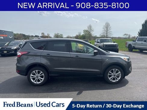 Used 2017 Ford Escape SE AWD/4WD image 9