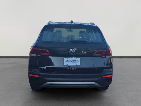 Certified 2023 Volkswagen Taos S image 4