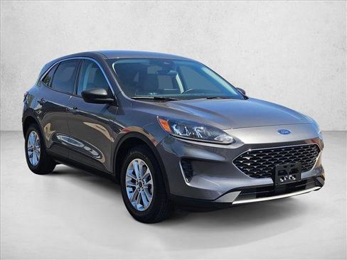 Used 2022 Ford Escape SE w/ Convenience Package FWD image 3