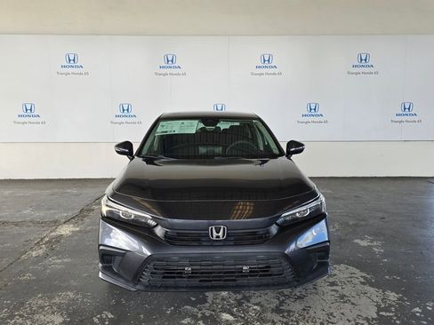 Used 2022 Honda Civic LX image 2