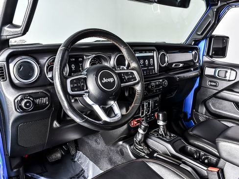 Used 2021 Jeep Wrangler Unlimited Rubicon w/ Trailer Tow Package AWD/4WD image 15
