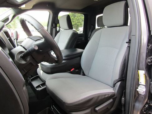 Used 2022 RAM 2500 Big Horn AWD/4WD image 16