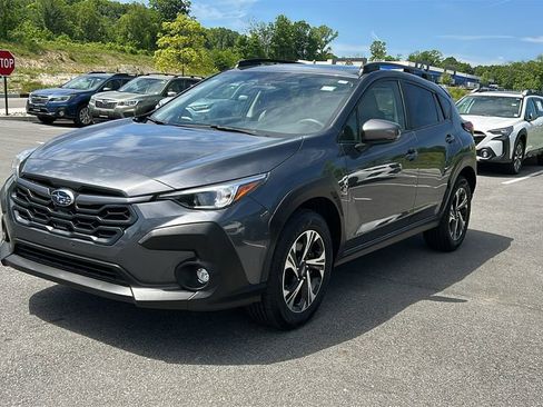 Used 2024 Subaru Crosstrek 2.0i Premium AWD/4WD image 3