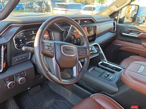 Used 2024 GMC Sierra 3500 Denali Ultimate image 12