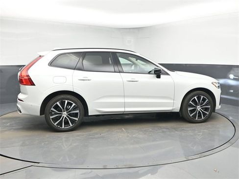 Used 2023 Volvo XC60 B5 Plus w/ Climate Package image 8