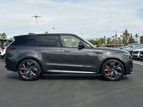 Used 2024 Land Rover Range Rover Sport Dynamic SE image 2