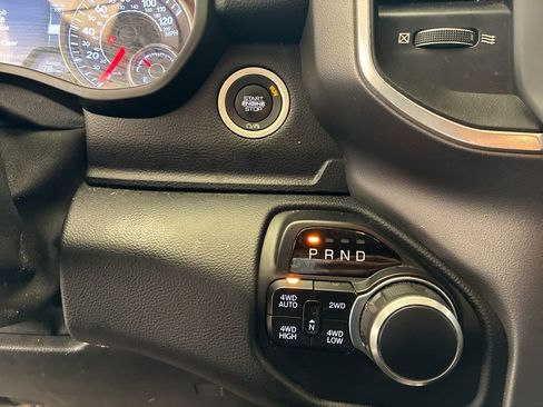 Used 2019 RAM 1500 Big Horn AWD/4WD image 16
