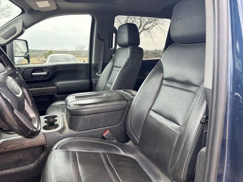 Used 2021 GMC Sierra 3500 Denali w/ Denali Ultimate Package image 11