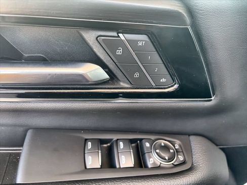 Certified 2025 GMC Yukon XL Denali AWD/4WD image 24