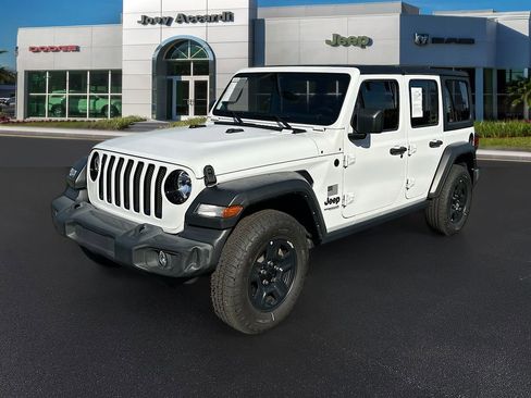 Used 2022 Jeep Wrangler Unlimited Sport image 3