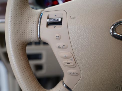 Used 2010 INFINITI M35 w/ Technology Pkg RWD image 14