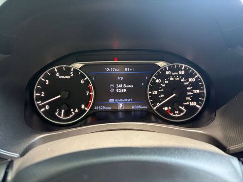 Used 2025 Nissan Altima 2.5 SV FWD image 40