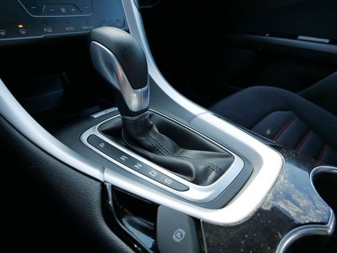 Used 2014 Ford Fusion SE image 22