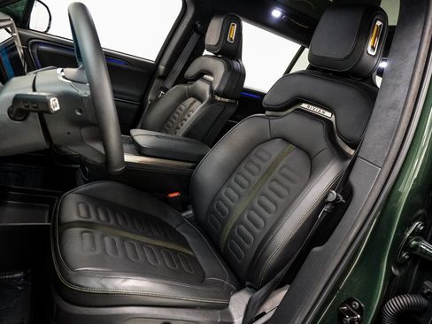 Used 2023 Rivian R1S Adventure image 18