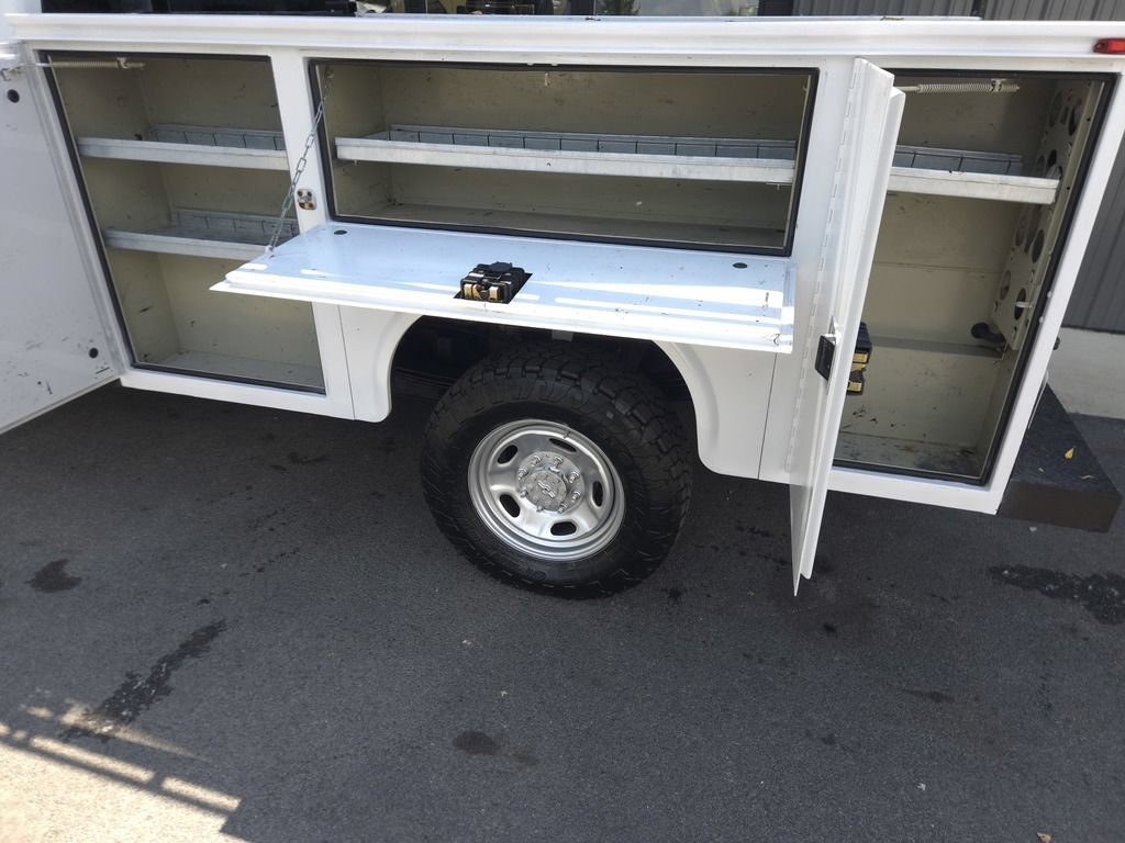 Used 2011 Ford F250 XL w/ Skid Plate Pkg AWD/4WD image 4