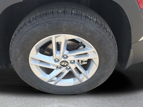 Certified 2025 Hyundai Tucson SE FWD image 32