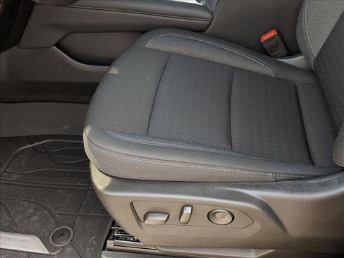 New 2025 Chevrolet Suburban LS image 4