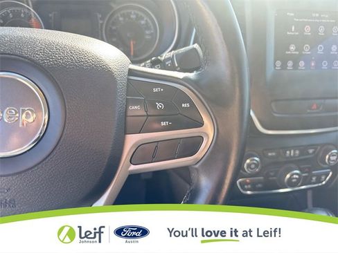 Used 2019 Jeep Cherokee Latitude Plus image 33