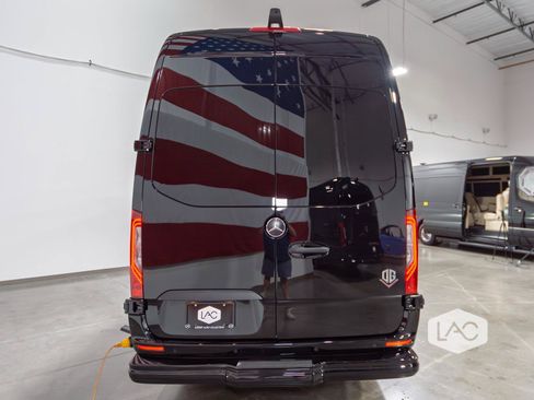 Used 2024 Mercedes-Benz Sprinter 3500 image 24
