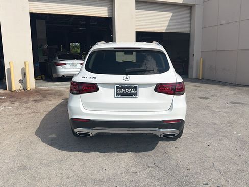 Used 2022 Mercedes-Benz GLC 300 w/ Premium Package Lite image 5