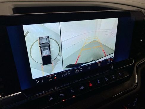 Used 2024 Chevrolet Silverado 1500 ZR2 w/ Technology Package image 12